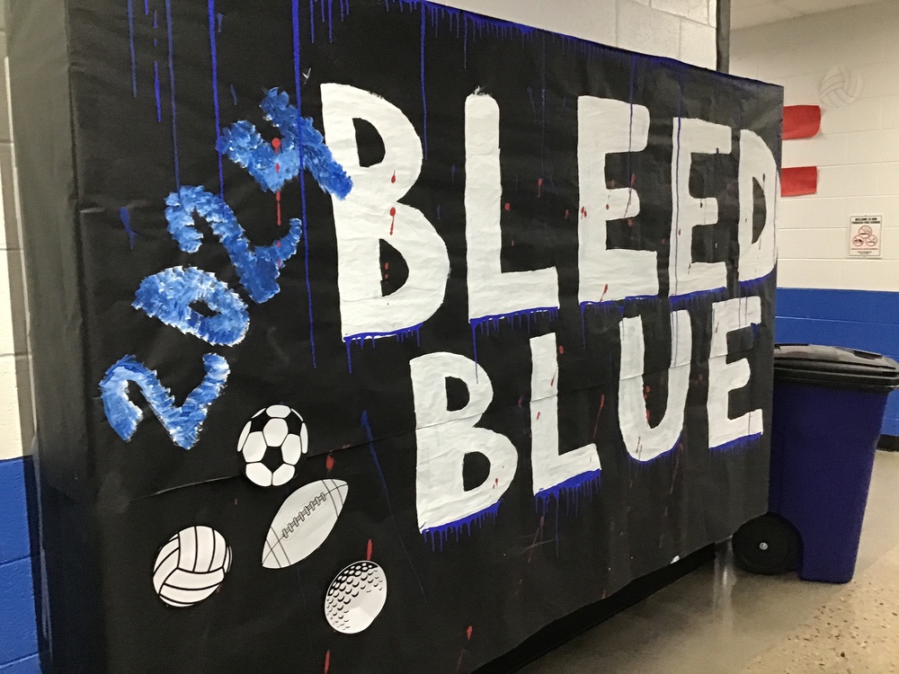 HS Wall Decorating for Homecoming